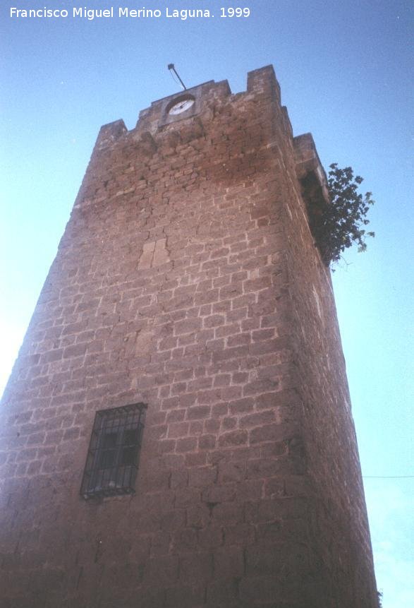 Castillo de Peal - Castillo de Peal. Torre del Reloj