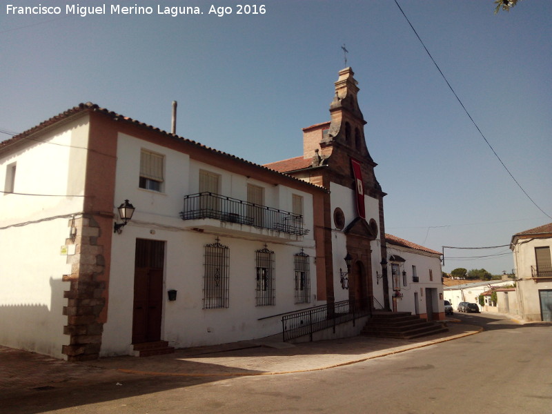 Iglesia de la Emperatriz Santa Elena - Iglesia de la Emperatriz Santa Elena. Casa Parroquial, Iglesia y la antigua Ermita