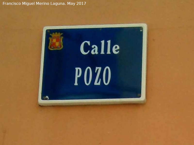 Calle Pozo - Calle Pozo. Placa