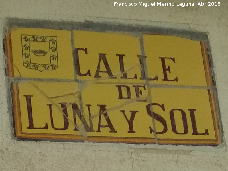 Calle Luna y Sol - Calle Luna y Sol. Placa