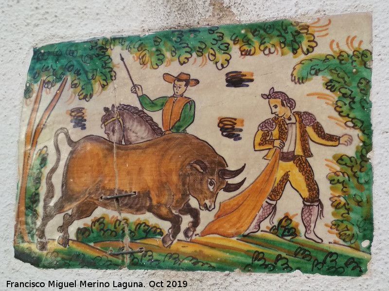 Casa de la Calle El Carmen n 2 - Casa de la Calle El Carmen n 2. Azulejo taurino