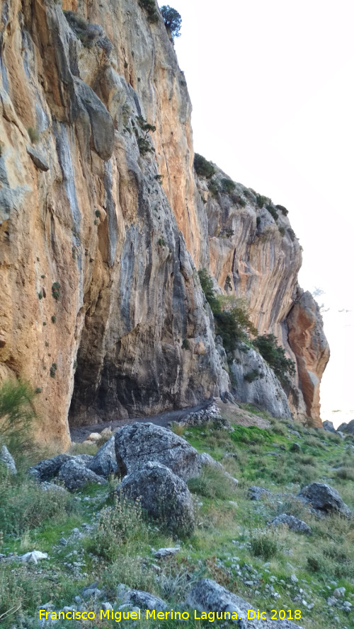 Cueva del Portillo - Cueva del Portillo. 
