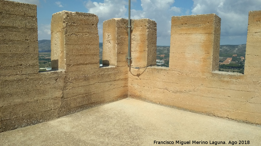 Castillo de Baeres - Castillo de Baeres. Almenas de la Torre del Homenaje