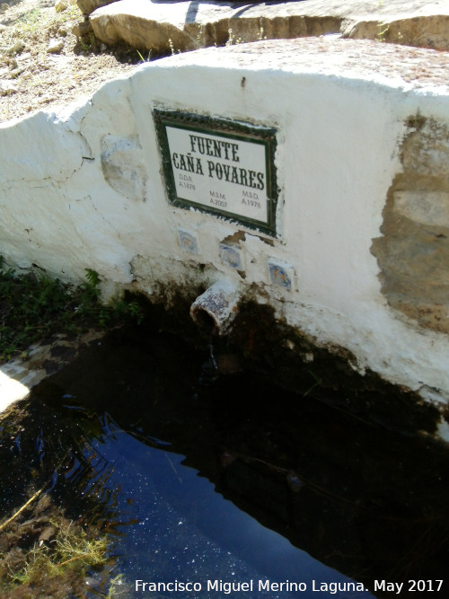 Fuente Ca Povares - Fuente Ca Povares. Cao y placa