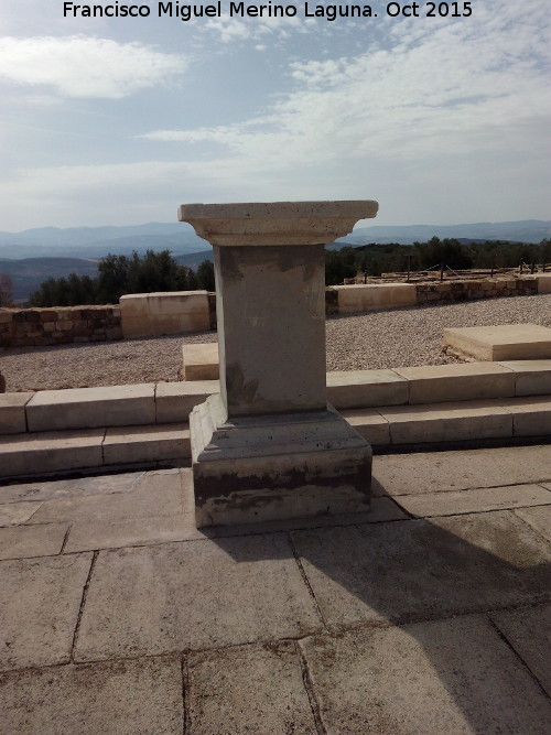 Torreparedones. Foro - Torreparedones. Foro. Pedestal del prtico sur