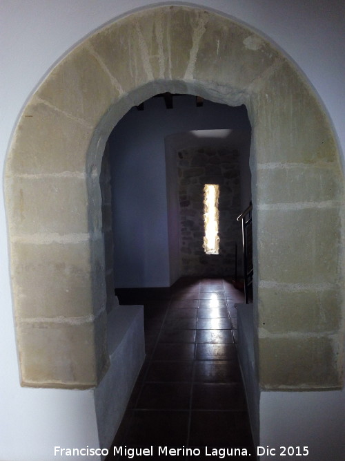 Castillo de Lopera. Torre de San Miguel - Castillo de Lopera. Torre de San Miguel. Puerta desde el interior del Alczar