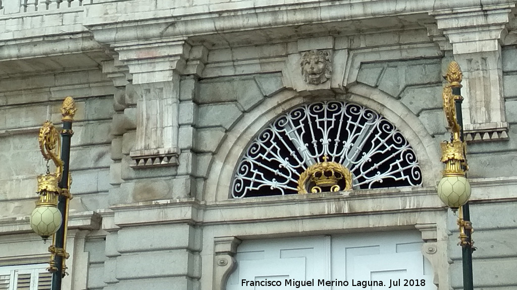 Palacio Real - Palacio Real. Detalle