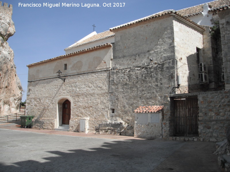 Plaza de la Constitucin - Plaza de la Constitucin. Con los restos de Santa Mara al fondo