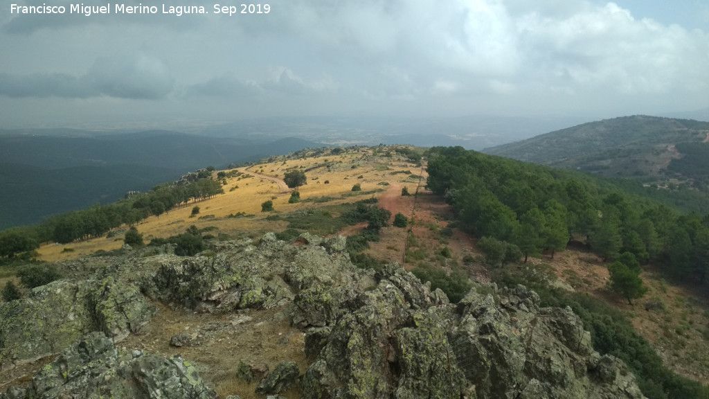 Caseta contra incendios de la Graja - Caseta contra incendios de la Graja. Vistas hacia el este