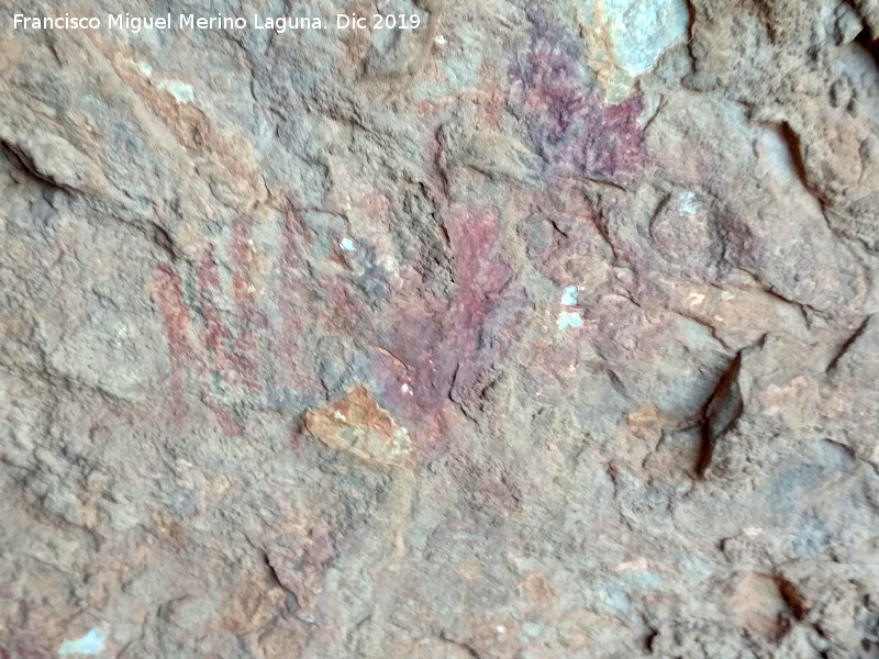 Pinturas rupestres del Abrigo de Mingo - Pinturas rupestres del Abrigo de Mingo. Figura con zig-zag del grupo I