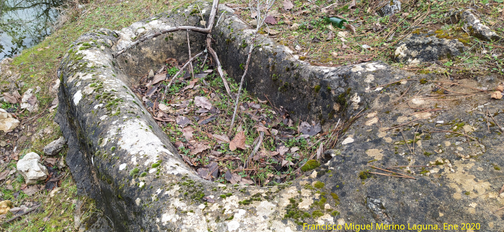Fuentes de los Castellones del Valle - Fuentes de los Castellones del Valle. Fuente antigua