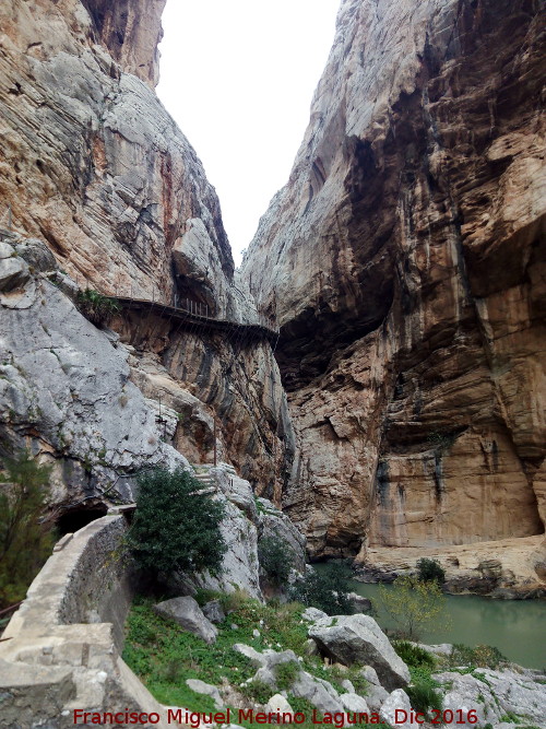 Desfiladero del Gaitanejo - Desfiladero del Gaitanejo. Desde el canal