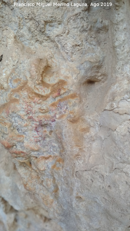 Pinturas rupestres y petroglifos Cueva del Clarillo - Pinturas rupestres y petroglifos Cueva del Clarillo. Antropomorfo Phi superior del grupo 6