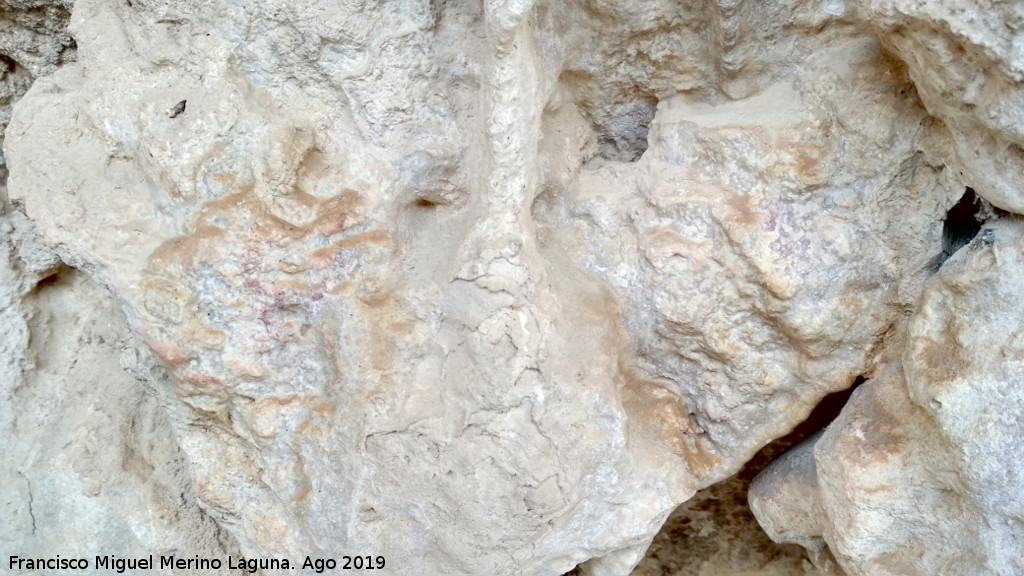 Pinturas rupestres y petroglifos Cueva del Clarillo - Pinturas rupestres y petroglifos Cueva del Clarillo. Manchas superiores del grupo 5