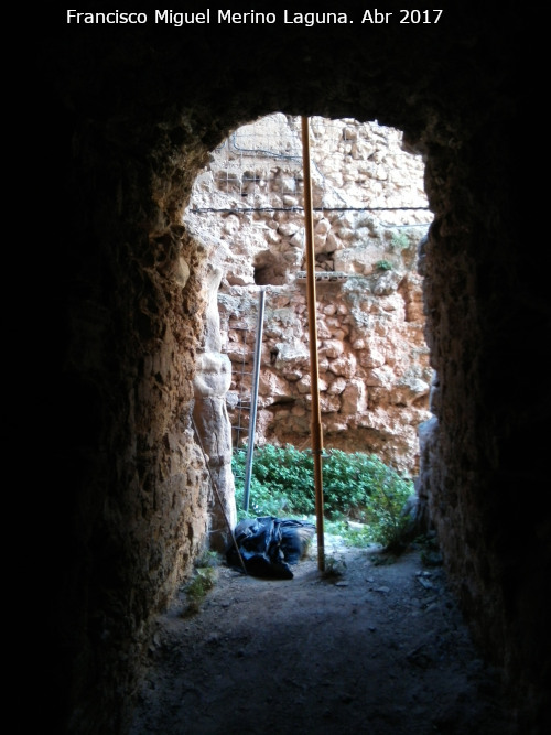 Castillo de Torres - Castillo de Torres. Entrada desde el interior