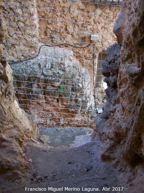 Castillo de Torres - Castillo de Torres. Vistas al recinto interior desde el primer piso