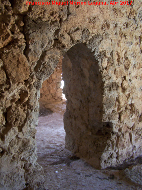 Castillo de Torres - Castillo de Torres. Puerta de los habitculos del segundo piso