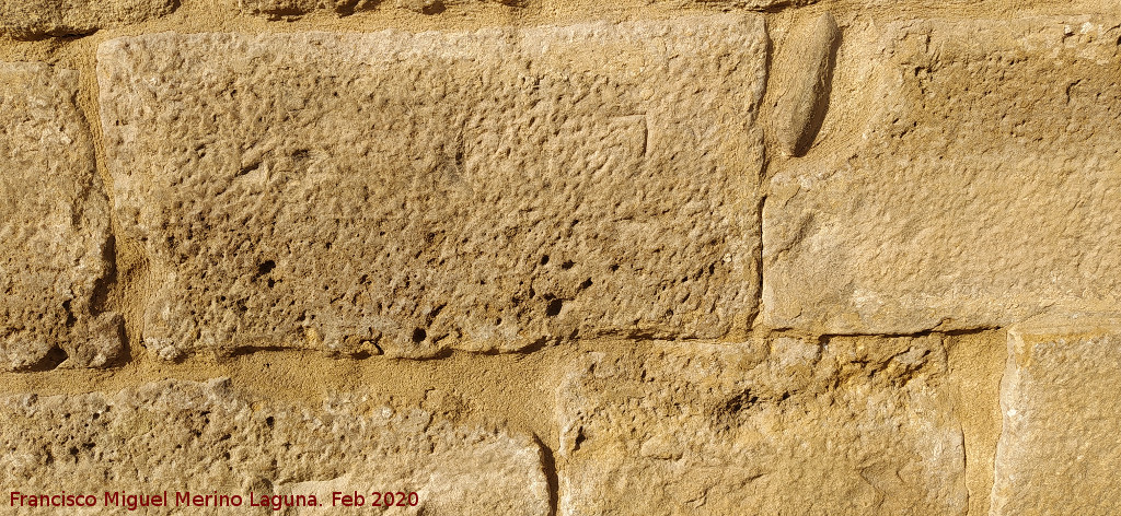 Palacio del De�n Ortega - Palacio del De�n Ortega. Detalle del muro bajo