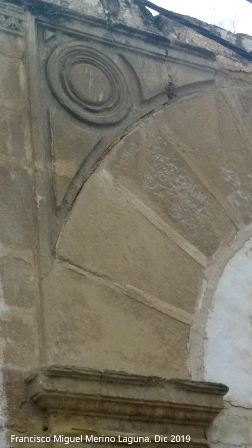 Casa de la Calle Pedraza n 33 - Casa de la Calle Pedraza n 33. Tondo izquierdo