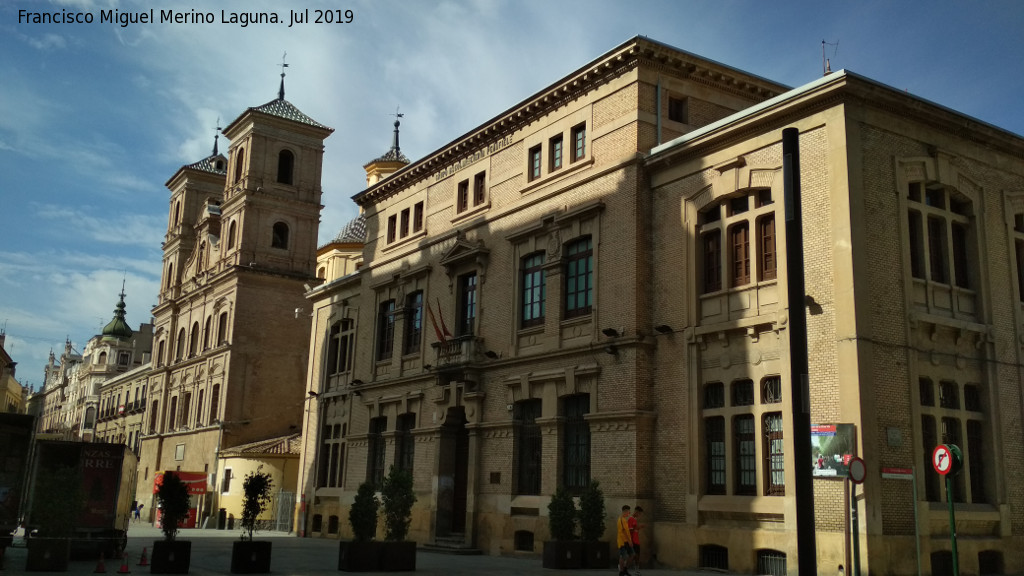 Plaza de Santo Domingo - Plaza de Santo Domingo. Edificios monumentales