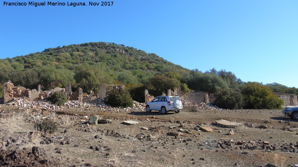 Poblado minero del Cortijo del Toro - Poblado minero del Cortijo del Toro. Ruinas de casas