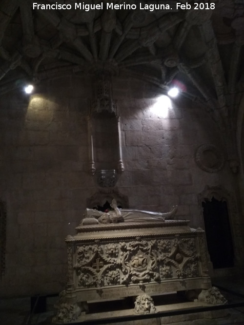 Monasterio de los Jer�nimos - Monasterio de los Jer�nimos. Tumba de Vasco de Gama