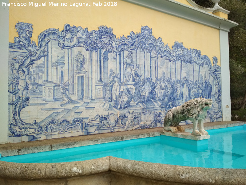 Fuente de los Condes de Castro - Fuente de los Condes de Castro. Azulejos