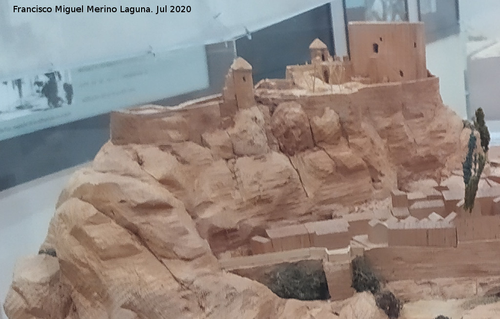 Castillo de Olvera - Castillo de Olvera. Maqueta realizada por V�ctor Chaves