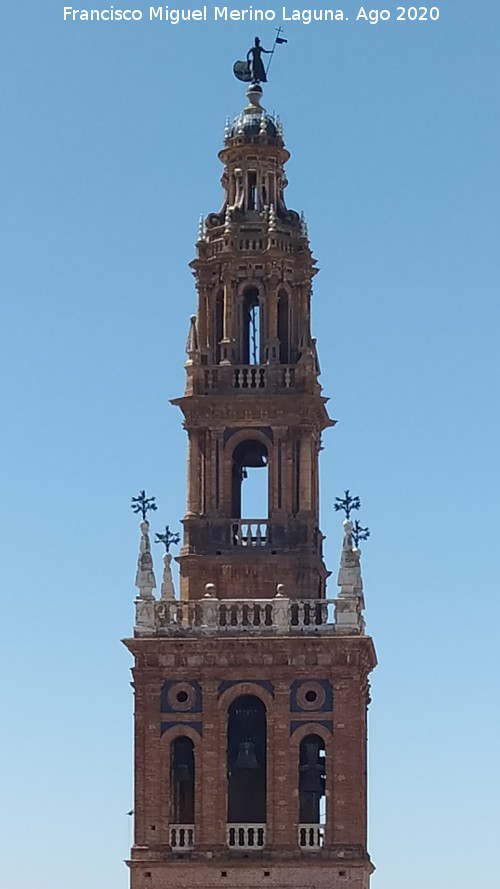 Iglesia de San Pedro - Iglesia de San Pedro. Detalle del campanario