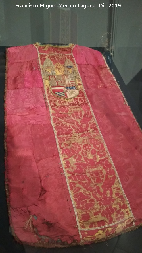 Iglesia de San Miguel Arcngel - Iglesia de San Miguel Arcngel. Casulla de las Navas de Tolosa