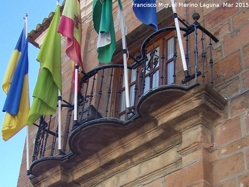 Ayuntamiento de Villanueva de la Reina - Ayuntamiento de Villanueva de la Reina. Balcn lateral