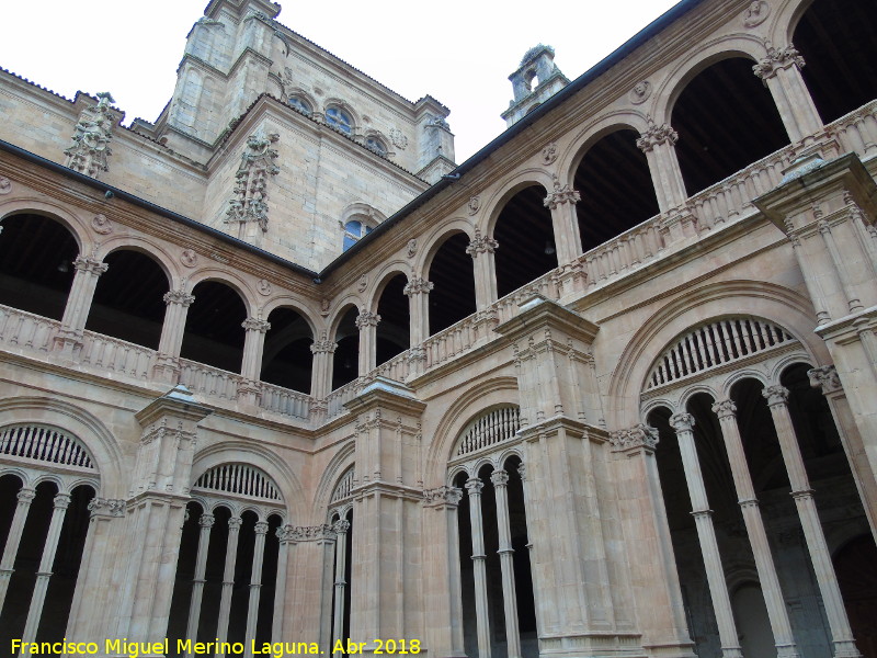 Convento de San Esteban. Claustro - Convento de San Esteban. Claustro. 