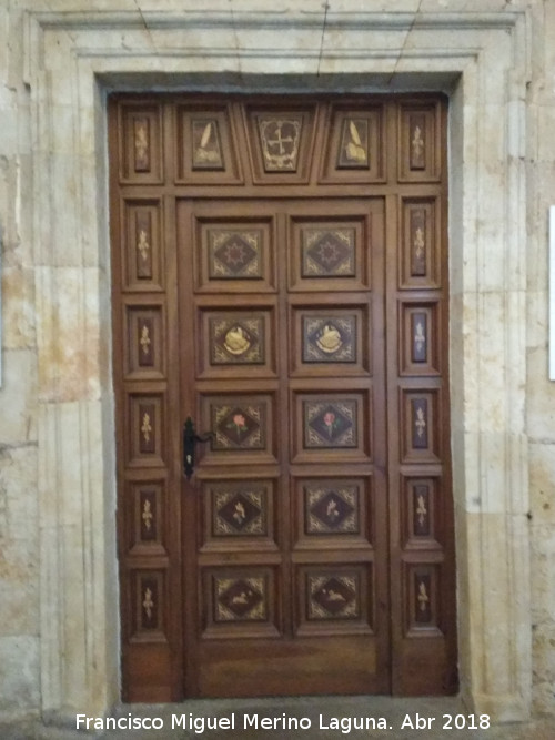 Convento de San Esteban. Atrio - Convento de San Esteban. Atrio. Puerta interior