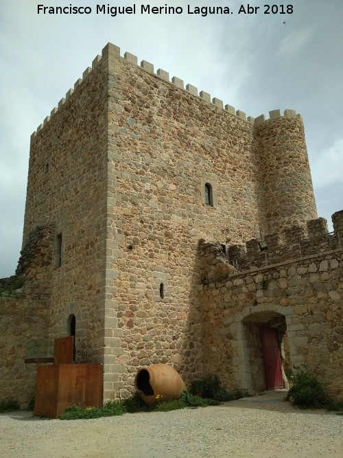 Castillo de la Coracera - Castillo de la Coracera. Torre del Homenaje y Puerta Tercera