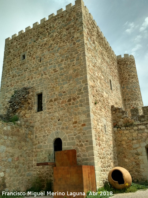 Castillo de la Coracera. Torre del Homenaje - Castillo de la Coracera. Torre del Homenaje. A intramuros