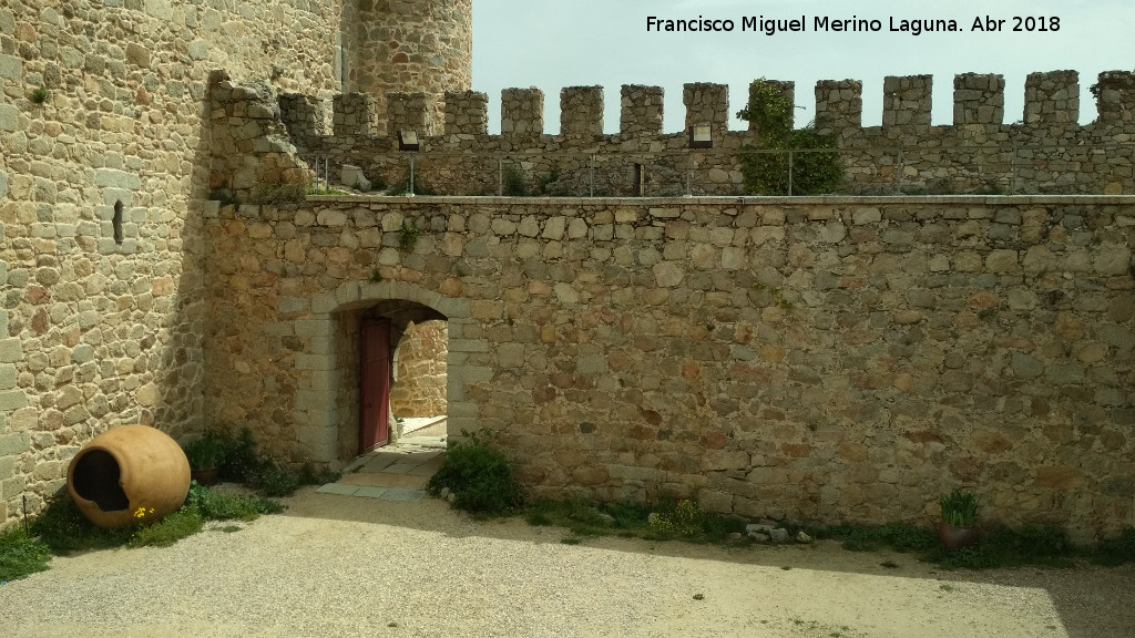 Castillo de la Coracera. Puerta Tercera - Castillo de la Coracera. Puerta Tercera. 