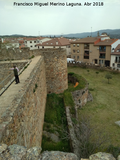 Castillo de la Coracera. Muralla - Castillo de la Coracera. Muralla. Muralla y barbacana