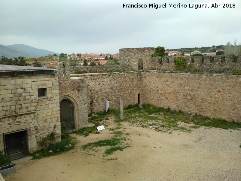 Castillo de la Coracera. Columna del Patio - Castillo de la Coracera. Columna del Patio. 