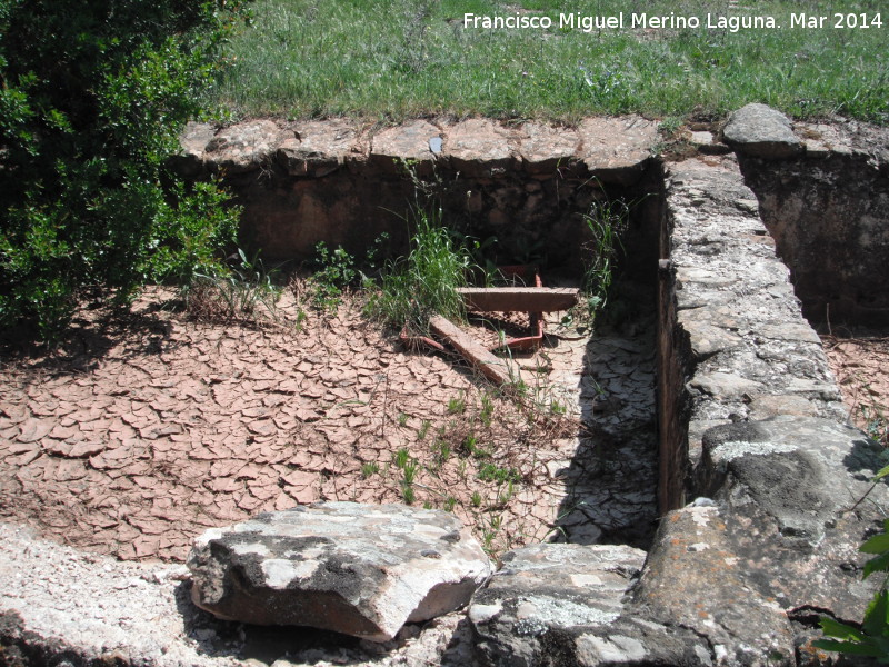 Lavaderos de El Vadillo - Lavaderos de El Vadillo. Muro de separacin de las dos albercas