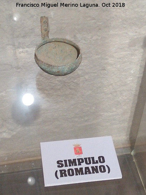 Simpulo romano - Simpulo romano. Colegiata de Santiago - Castellar