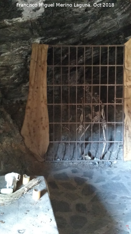 Cueva del Ojo de la Bruja - Cueva del Ojo de la Bruja. 