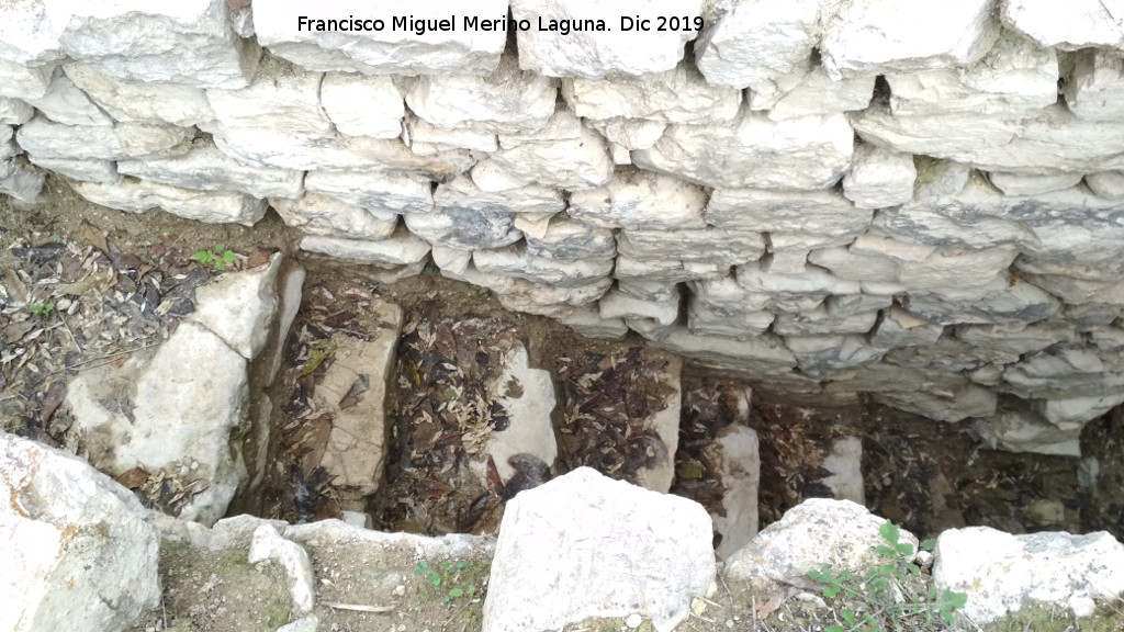 Pozo Romano de Marroques Bajos - Pozo Romano de Marroques Bajos. Escaleras