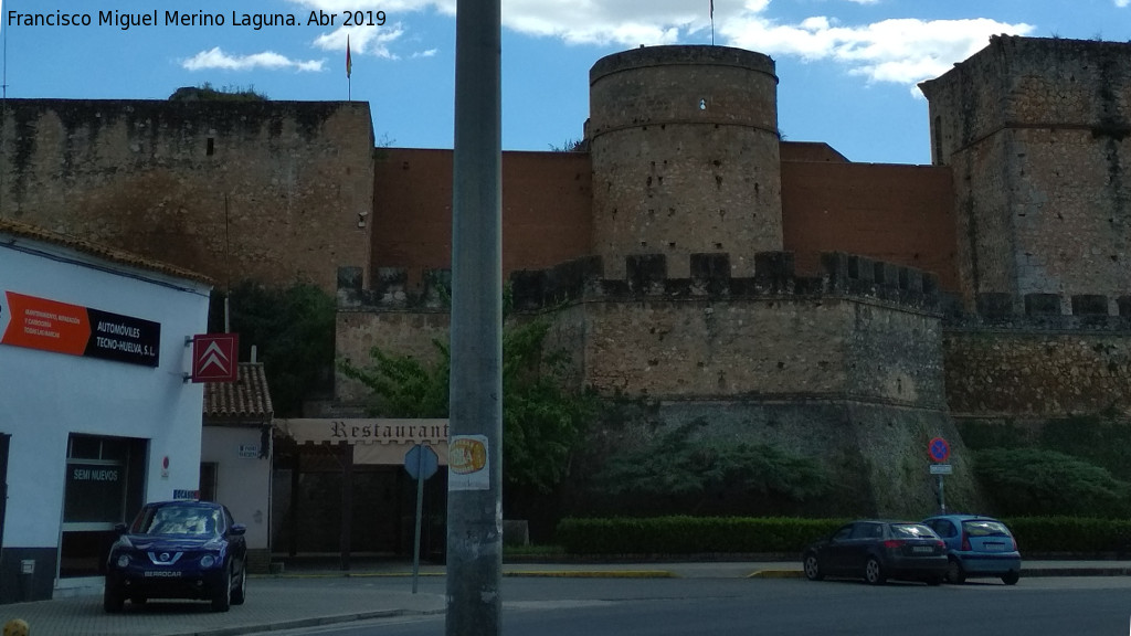 Castillo de los Guzmanes. Torre Noreste de la Barbacana - Castillo de los Guzmanes. Torre Noreste de la Barbacana. Situacin