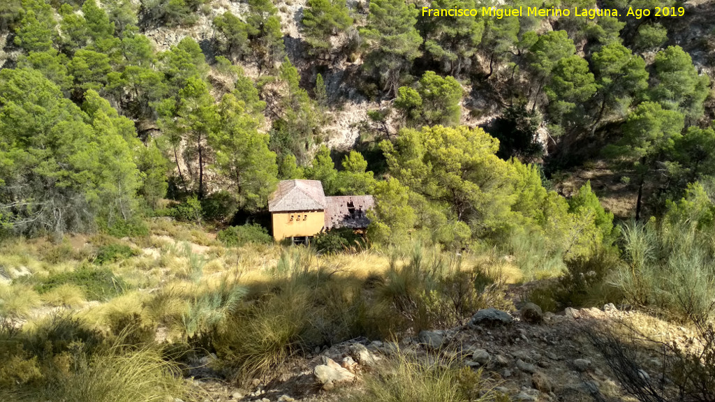 Fbrica de Luz del Barranco de la Canal - Fbrica de Luz del Barranco de la Canal. Desde el camino de bajada