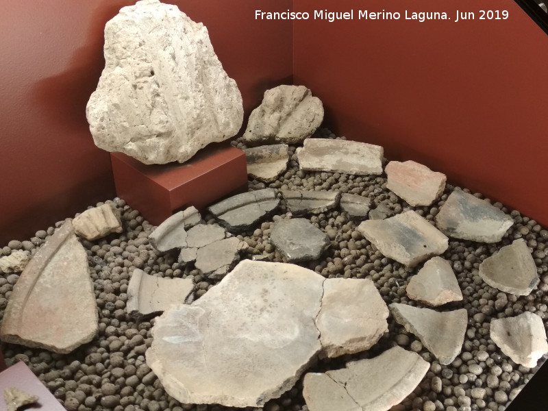 Yacimientos de los Grandes Poblados calcolticos de la Pea de Ardales y El Mirador - Yacimientos de los Grandes Poblados calcolticos de la Pea de Ardales y El Mirador. Centro de Interpretacin de la Prehistoria de Ardales