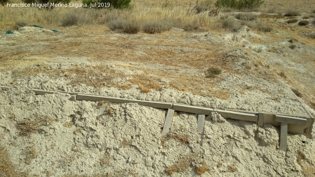 Necrpolis del Cerro del Santuario. Tumba 183 - Necrpolis del Cerro del Santuario. Tumba 183. 