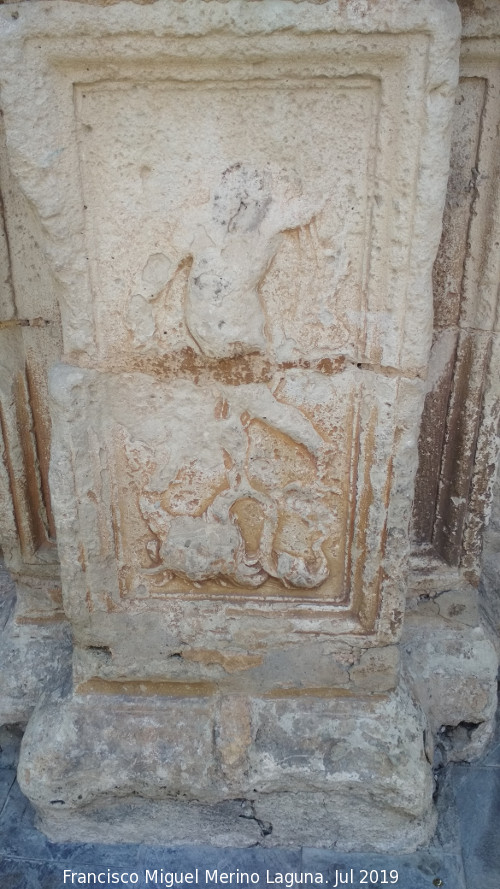 Plinto - Plinto. Baslica de San Ildefonso - Jan
