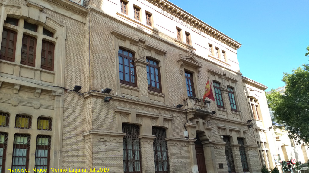 Colegio Cierva Peafiel - Colegio Cierva Peafiel. 