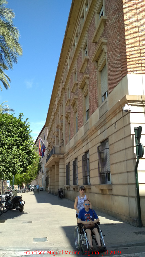 Edificio de Hacienda de la Avenida Teniente Floresta - Edificio de Hacienda de la Avenida Teniente Floresta. 