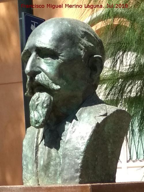 Monumento a Jos Echegaray - Monumento a Jos Echegaray. Busto